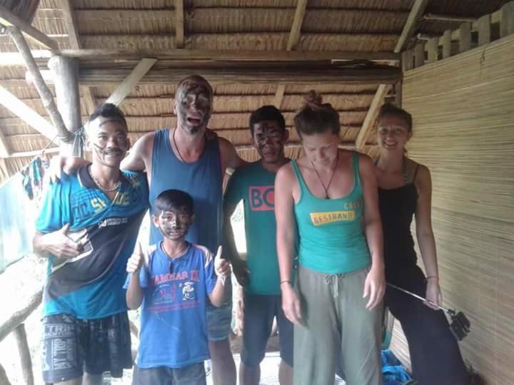 Orangutantreksumatra & Lovely Jungle Lodge Only Book If You Are Treking With Us Bukit Lawang Esterno foto