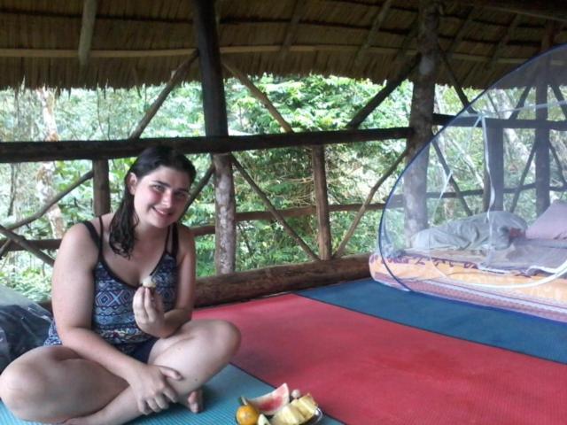 Orangutantreksumatra & Lovely Jungle Lodge Only Book If You Are Treking With Us Bukit Lawang Camera foto